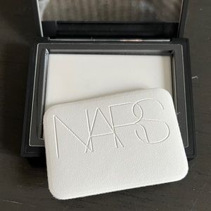 NARS Light Reflecting Pressed Setting Powder - Crystal
